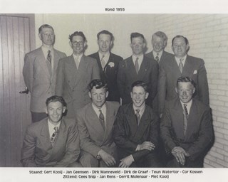 img023