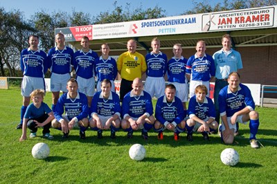 Petten 2 seizoen 2011-2012